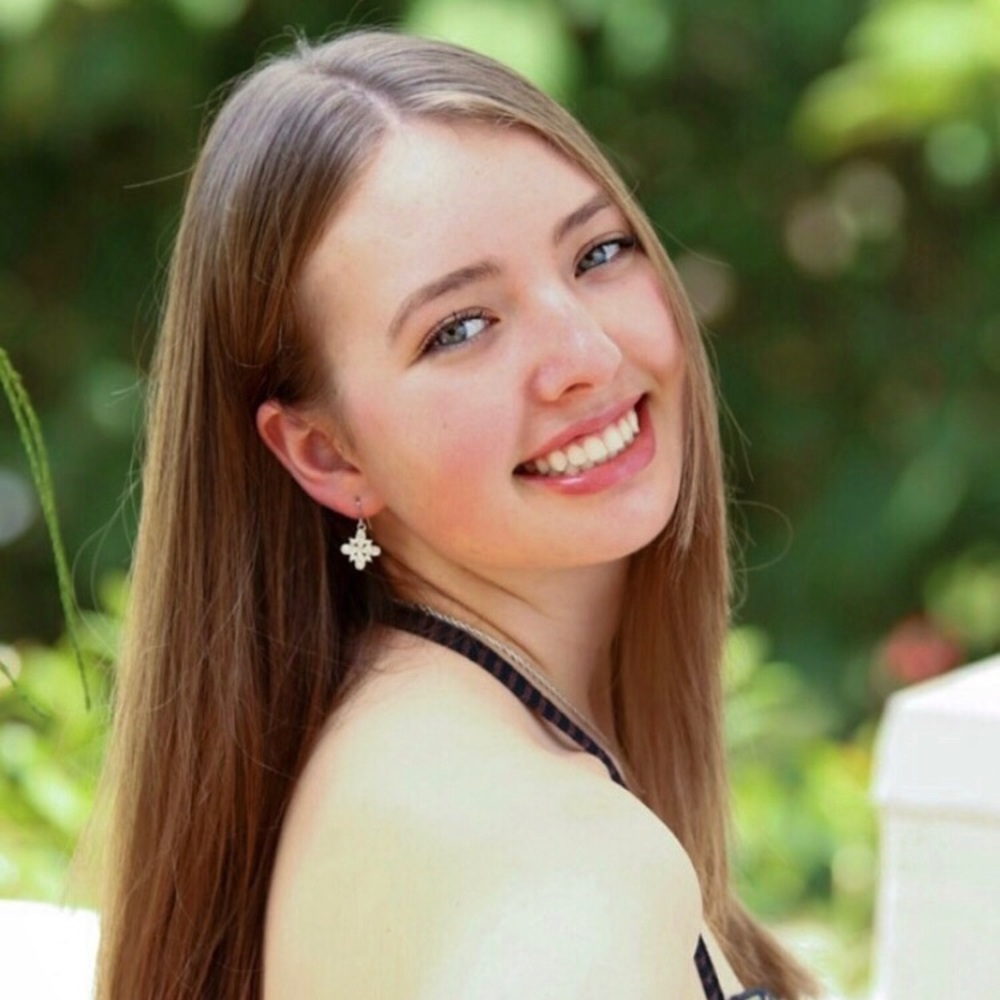 Meet your Posher, Sierra